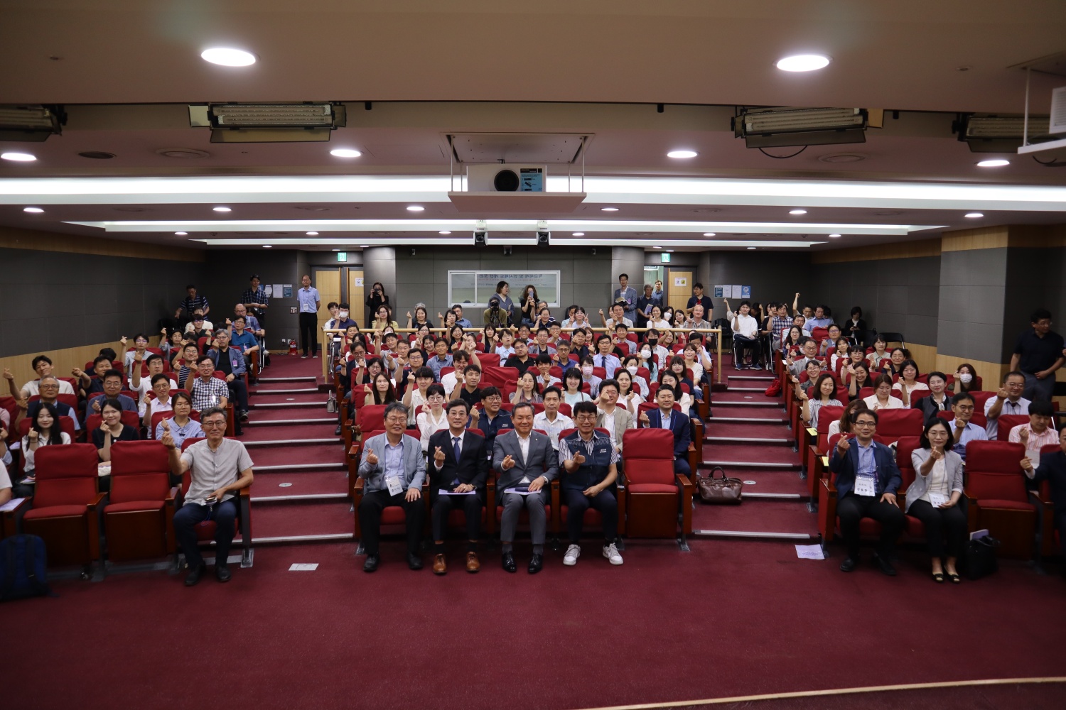 연구직 특위 토론회1.jpg